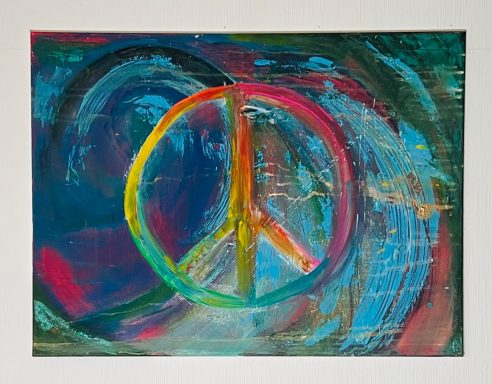 Peace Bunte Friedenstaube in einem abstrakten, farbenfrohen Hintergrund.